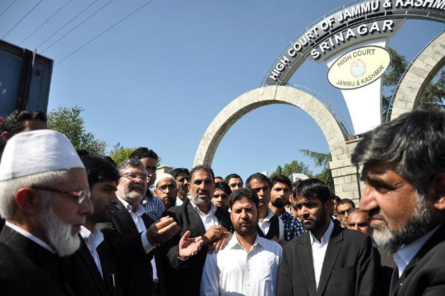 ‘Lawyers hold protest; Indian constitution not directly applicable to J&K’