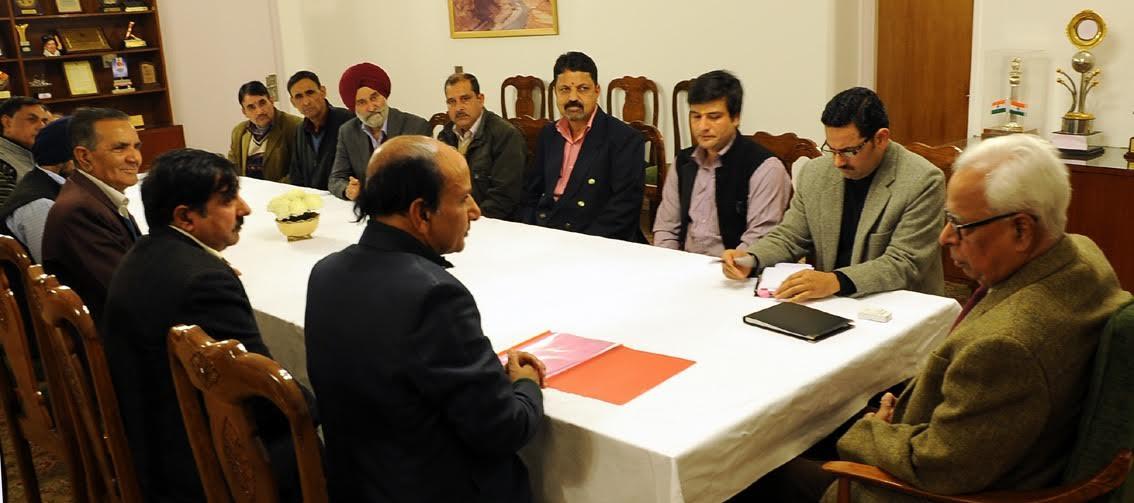 All Migrant Camps Co ordination Committee’s delegation meets Governor
