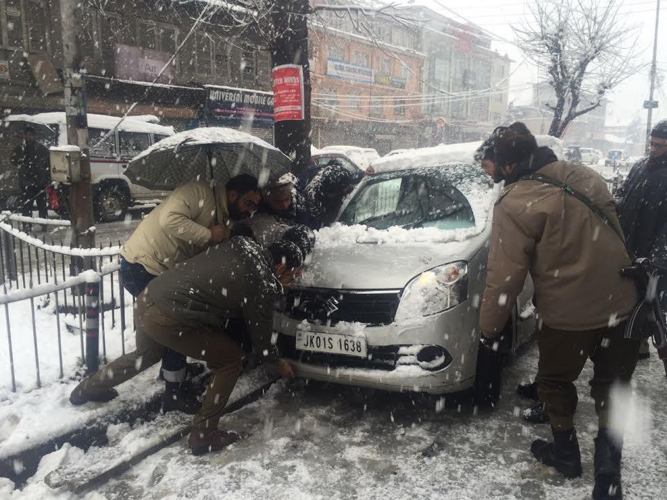 Inclement weather, prediction of heavy snowfall for next 24 Hrs