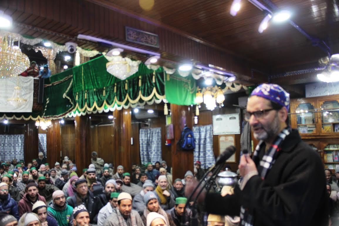 Our peers, saints, spiritual leaders showed us way of life: Malik