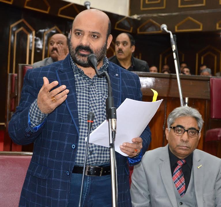Free Drug Policy under implementation: Govt