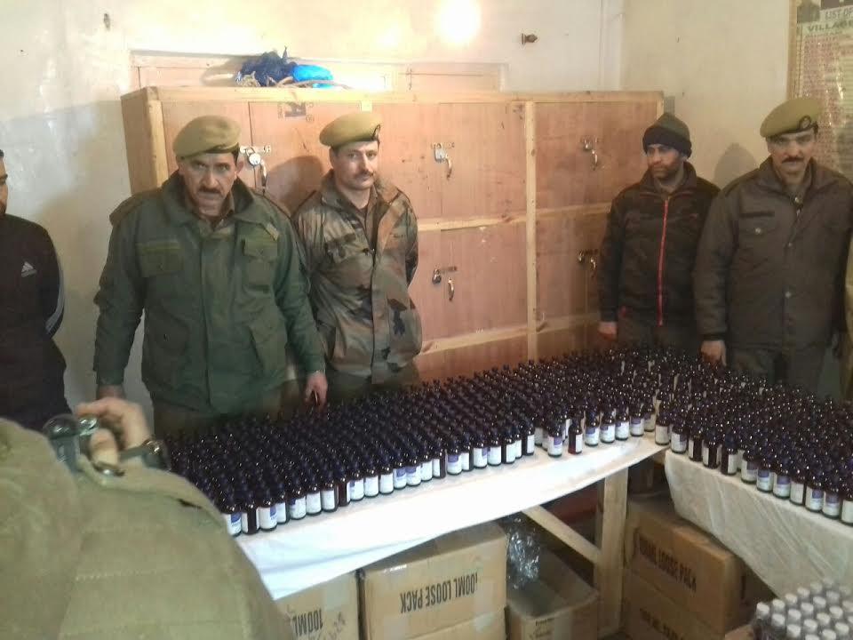 Budgam police arrest four drug dealers