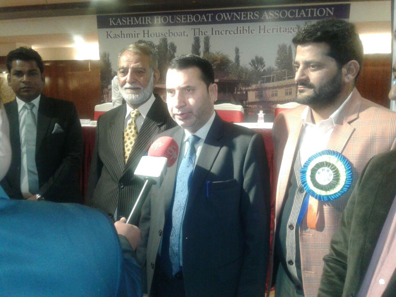 JK tourism organizes road show in Lukhnow
