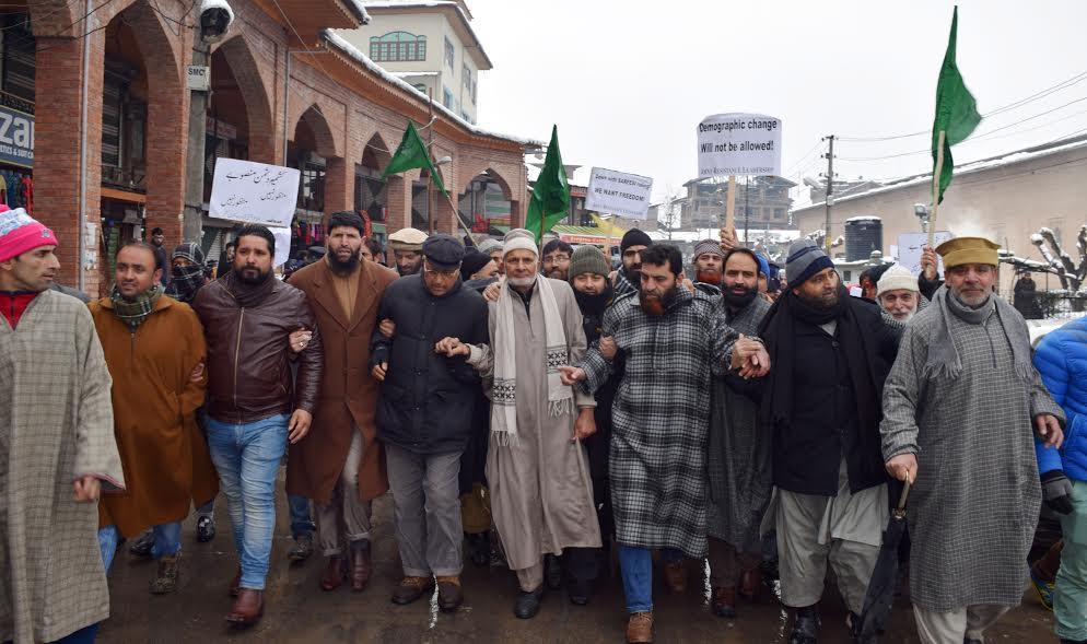Joint resistance leaders protests outside historic Jamia Masjid