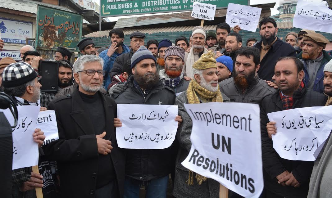Resistance leaders hold sit in protest against deteriorating condition of detainees