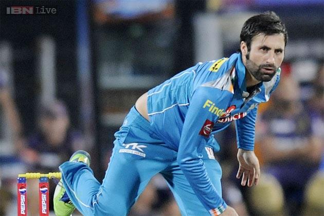 Mehbooba congratulates Parvez Rasool for making it to Team India
