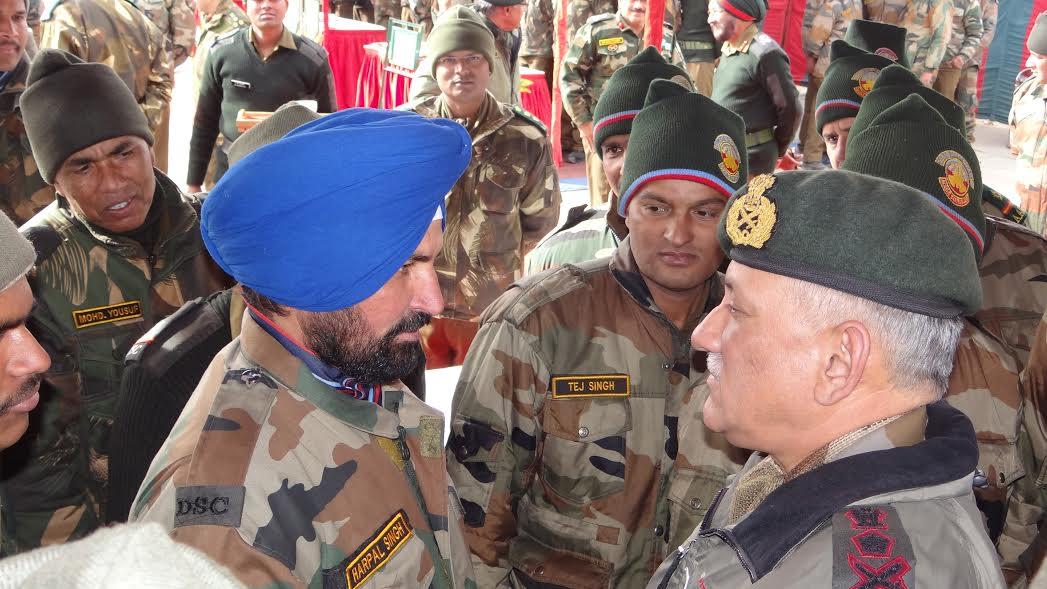 Army chief visits Siachen, Leh, Srinagar
