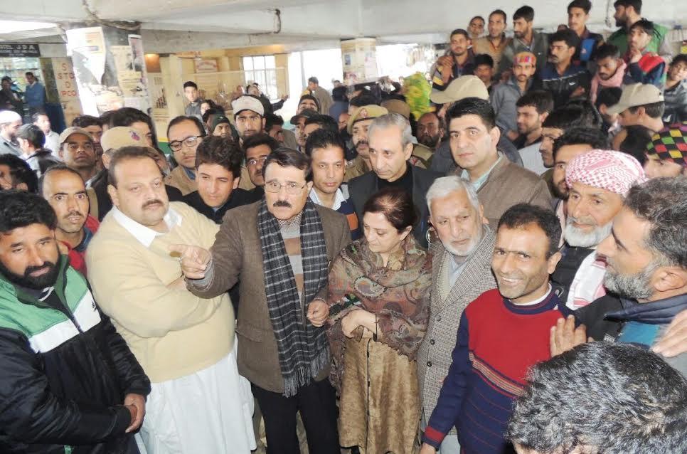 NC delegation meets stranded passengers at Jammu Bus Stand