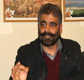 Nayeem Khan pays tributes to Guru, Bhat