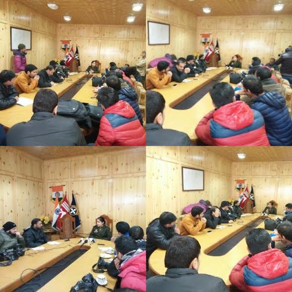SSP Traffic Srinagar convenes meeting with media personnel