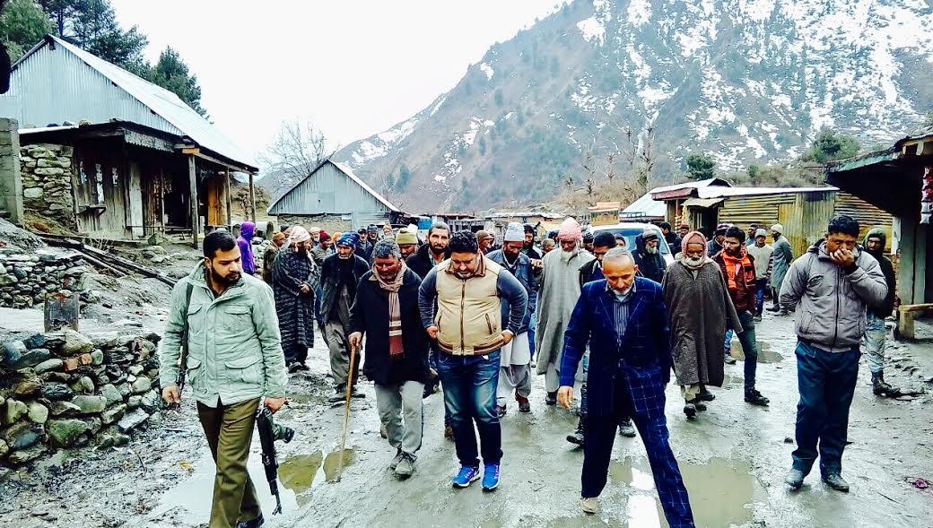 PDP BJP Govt missing in border areas: Jan
