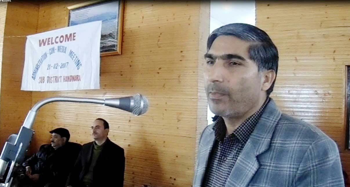 Kupwara admin holds interaction with media persons