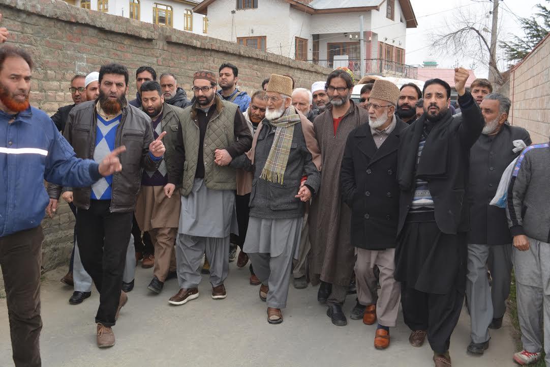 Resistance leaders call for peaceful protest after Friday prayers