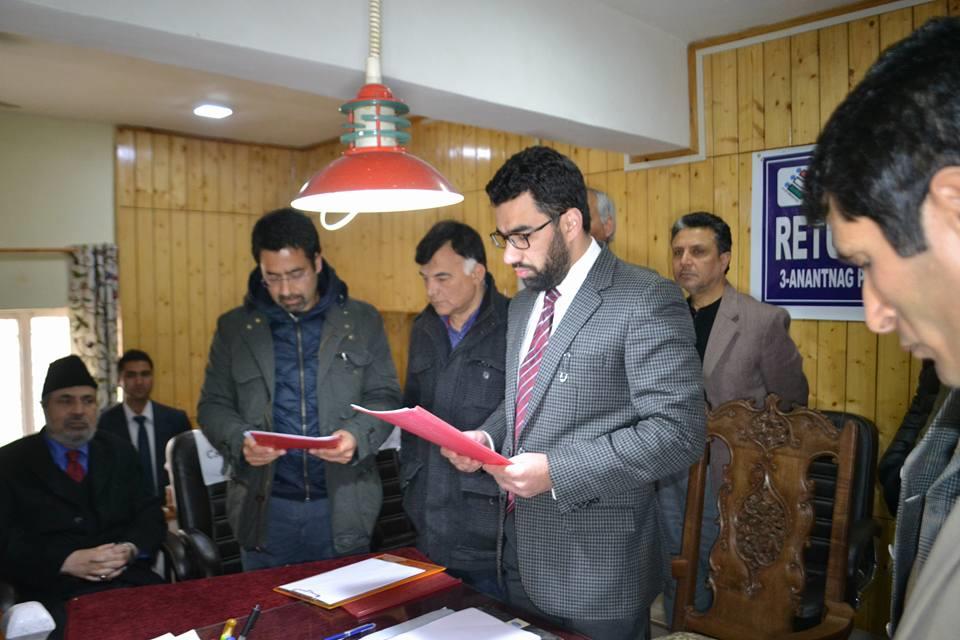 Tassaduq files nomination paper for Anantnag LS seat