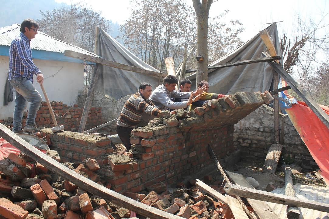 LAWDA demolishes, seals illegal structures