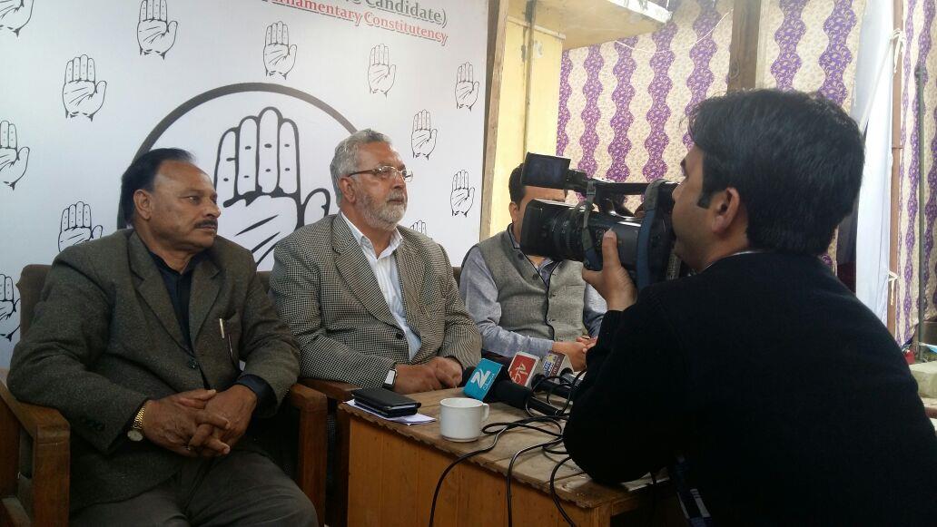 Govt wants boycott of by-polls so it manipulates voting for its candidates: Taj