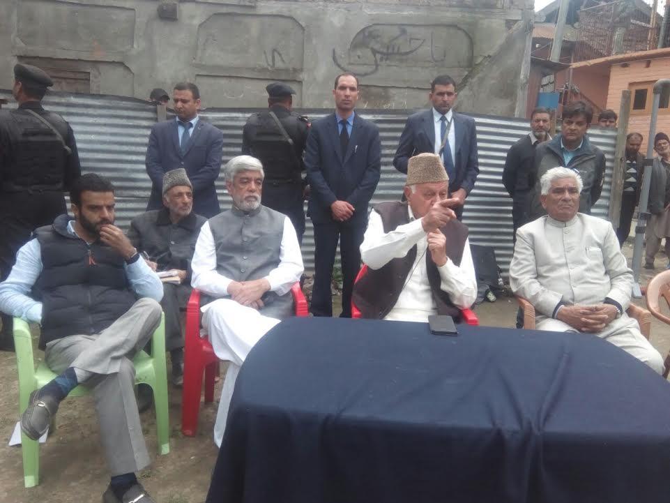 Tunnel not an alternative to political initiative: Dr. Farooq