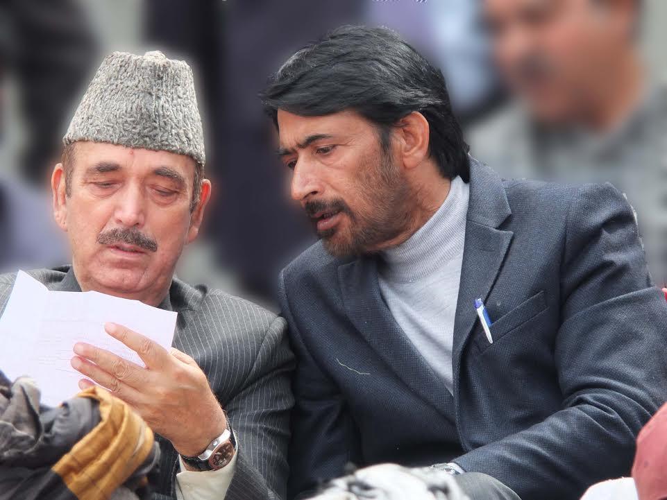 Make vigorous efforts to strengthen secular forces in JK: Azad