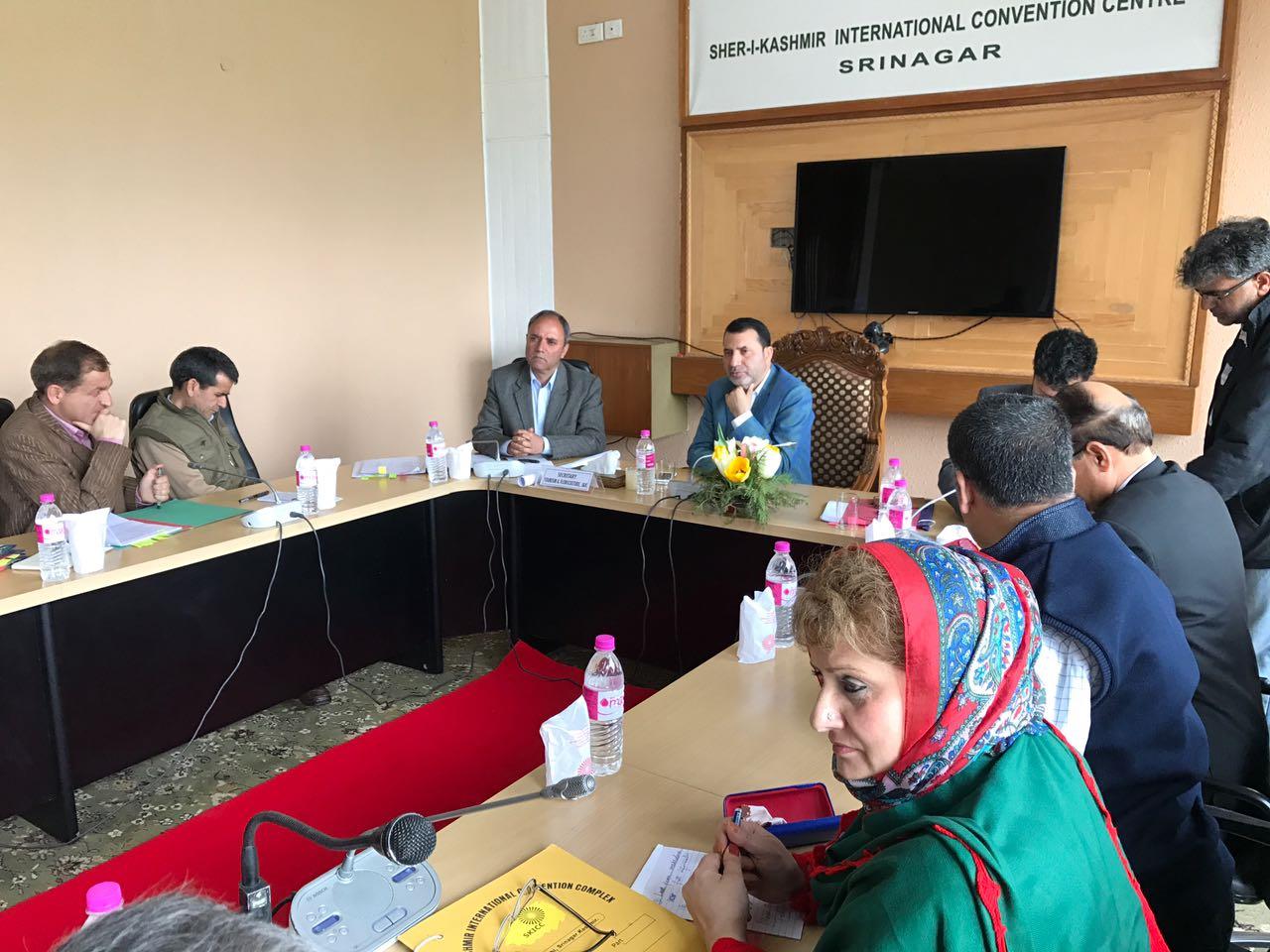 Secretary Tourism holds meeting with CEOs DAs