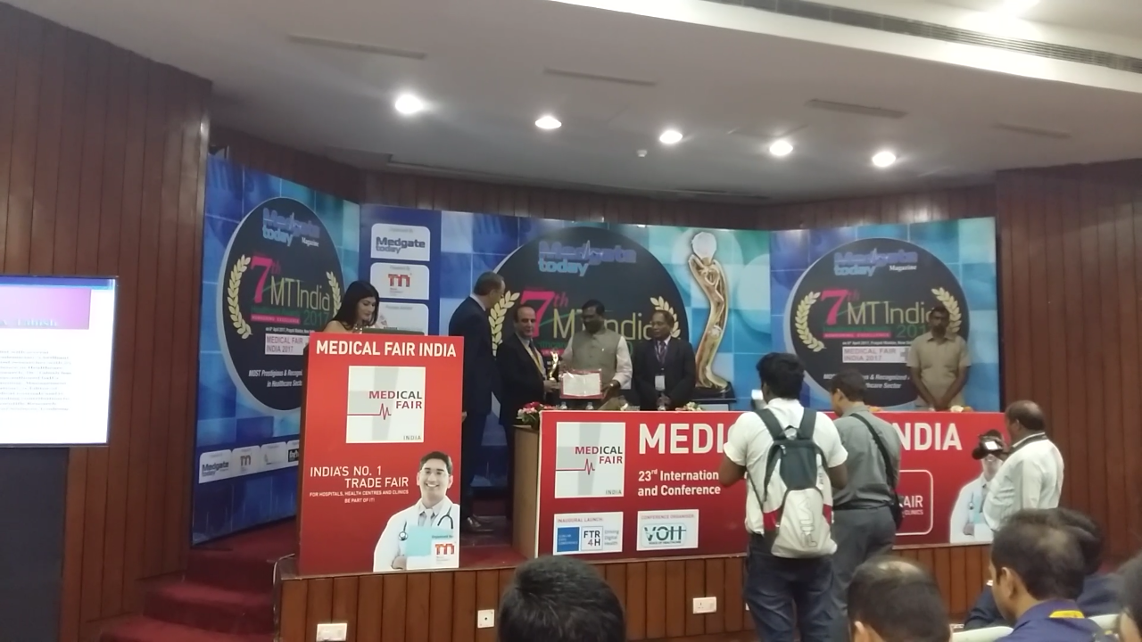 SKIMS Medical Superintendent felicitated at biggest medical fare in country