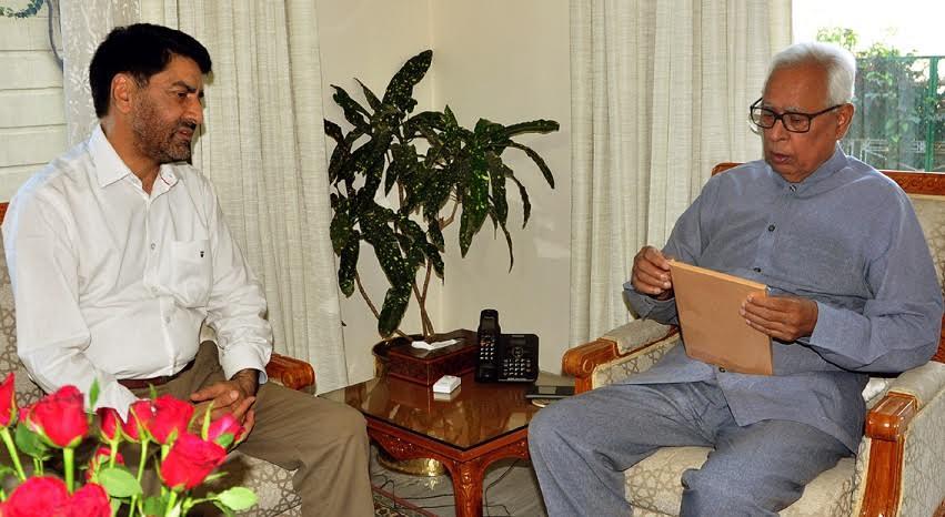 Balwant Thakur meets Governor