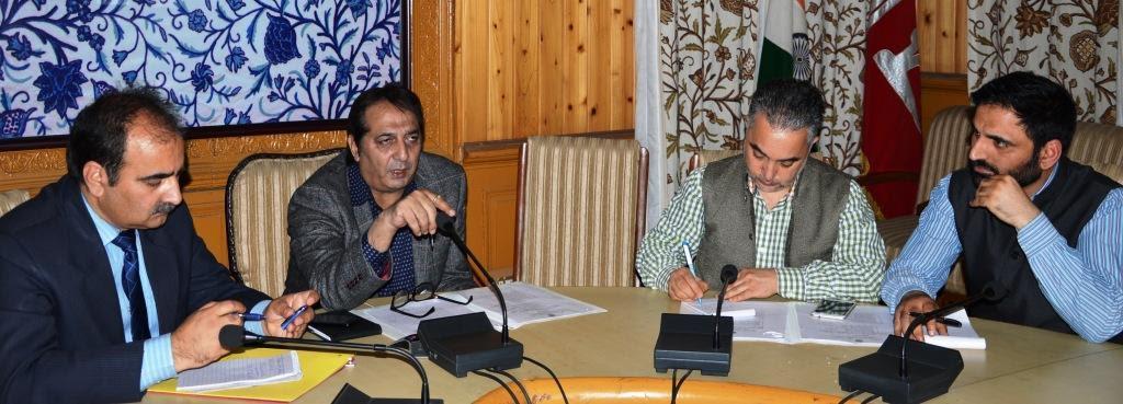 Div Com reviews progress on flood spill channel expansion