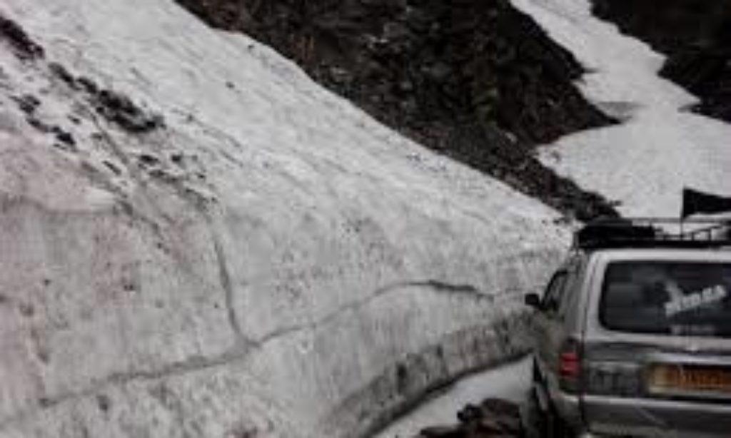 Mughal road thrown open for one-way traffic