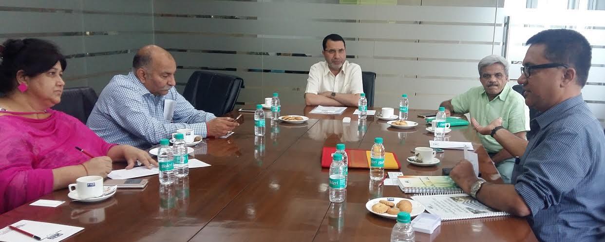 Secretary Tourism interacts with office-bearers of PHD Chamber of Commerce & Industry