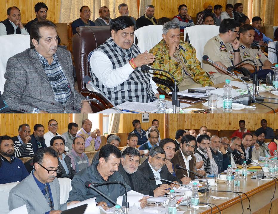 CS reviews developmental scenario at Baramulla