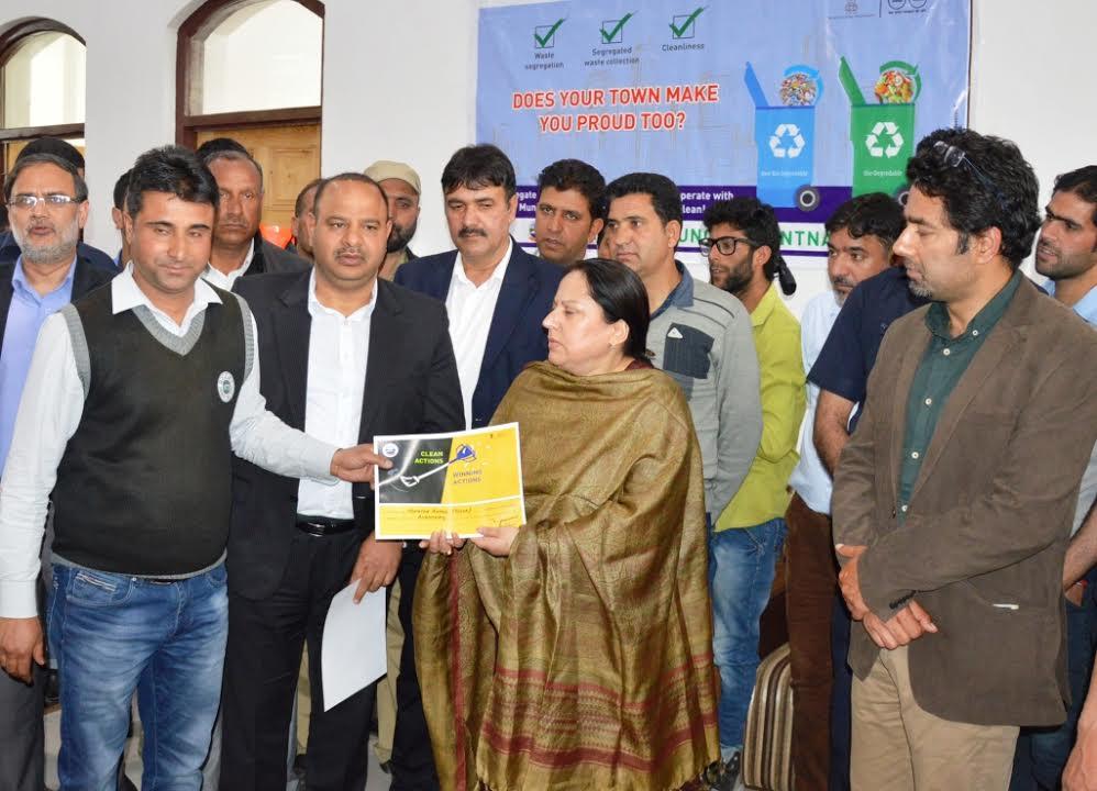 Change habits to make Anantnag clean: Tasaduq Mufti