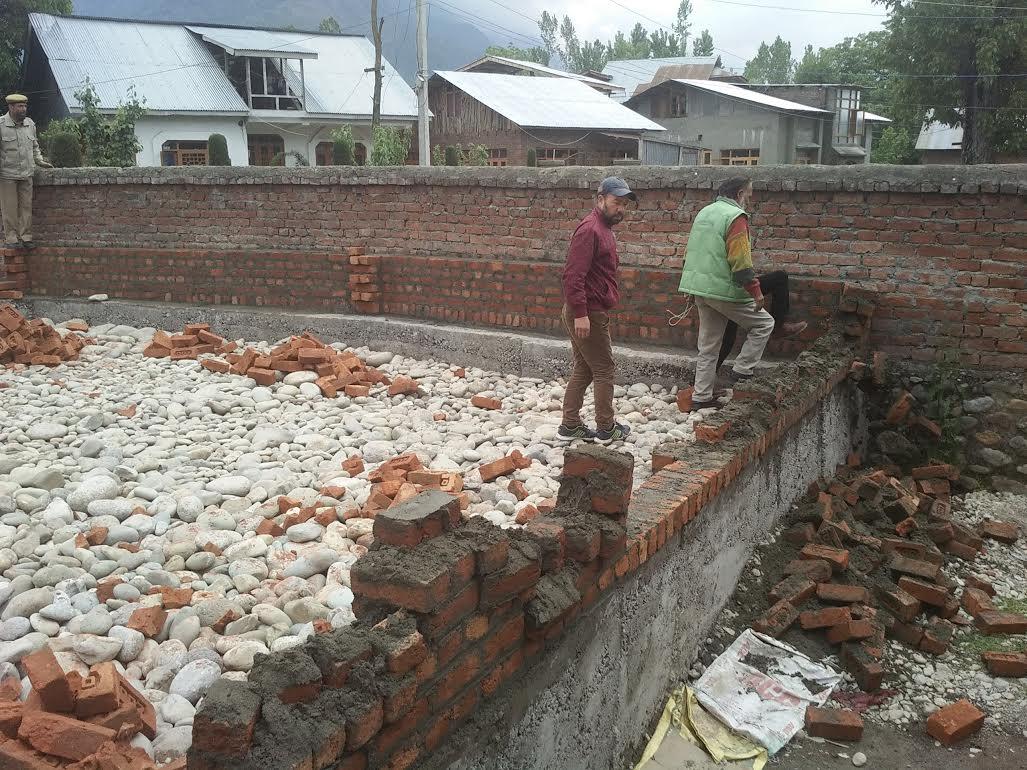 LAWDA demolishes several constructions