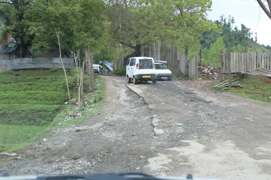 Dilapidated roads irks Kupwara residents