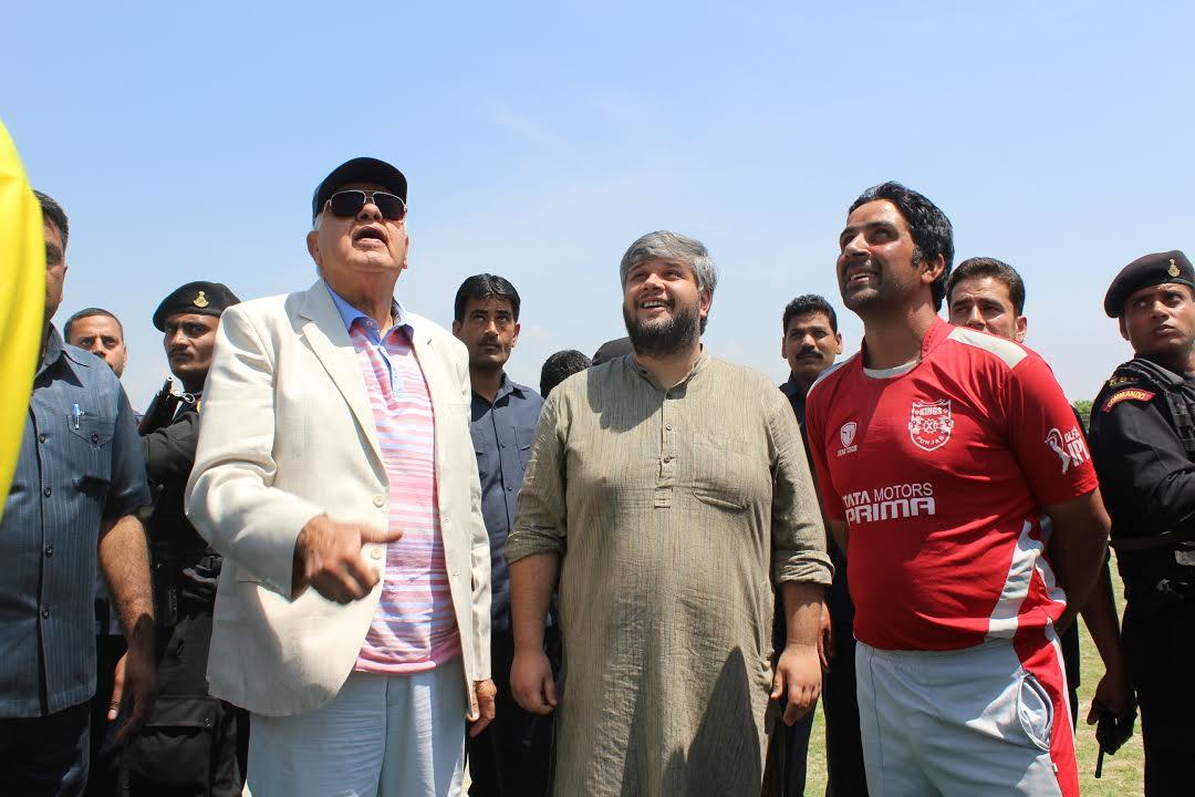 Dr. Farooq inaugurates T20 Tournament at Budgam
