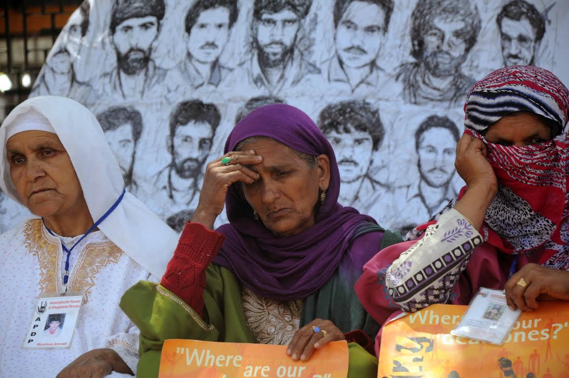 APDP holds silent protest in Srinagar