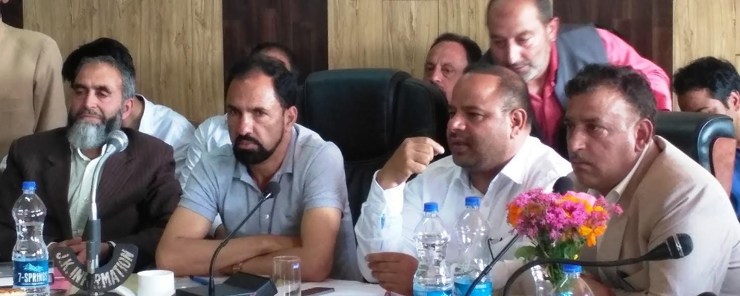 One day seminar on Solid Waste Management held at Mini secretariat Kulgam