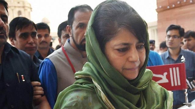 Mehbooba pays tributes to Mirwaiz Moulvi Farooq, Abdul Gani Lone