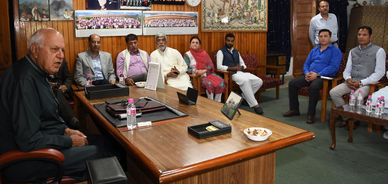 Dr. Farooq chairs meeting of party legislators