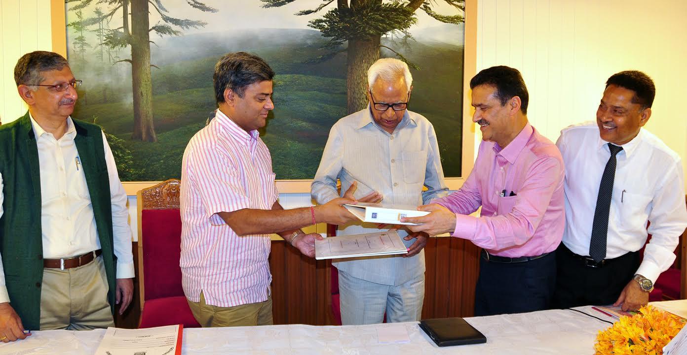 Governor congratulates SKUAST-K for developing footrot vaccine