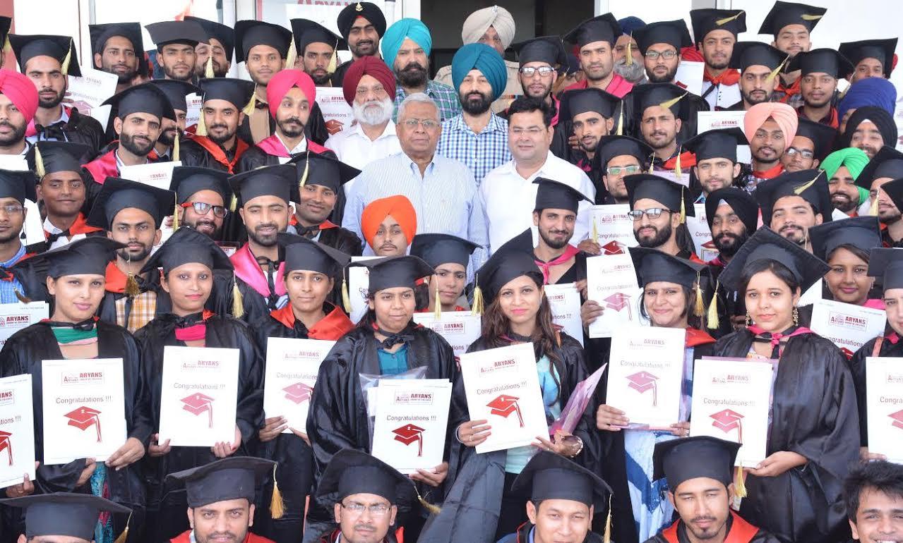 JK Students shines in Aryans 7th convocation