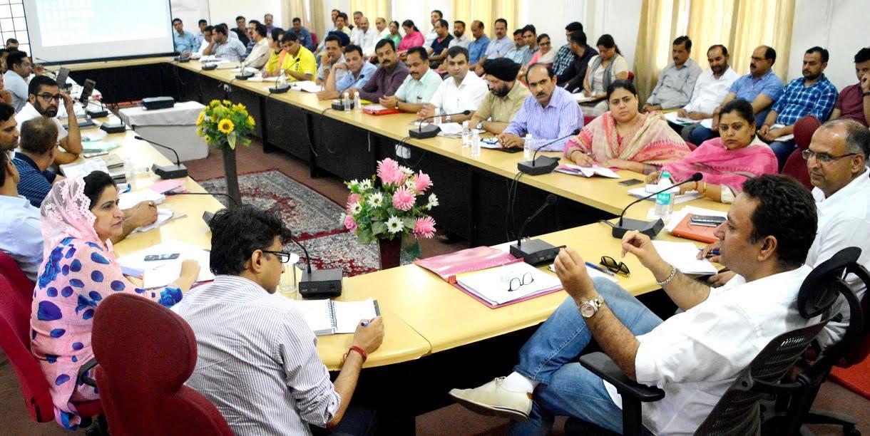 Zulfkar sets deadline for ration distribution, announces 1kg additional sugar quota on Eid