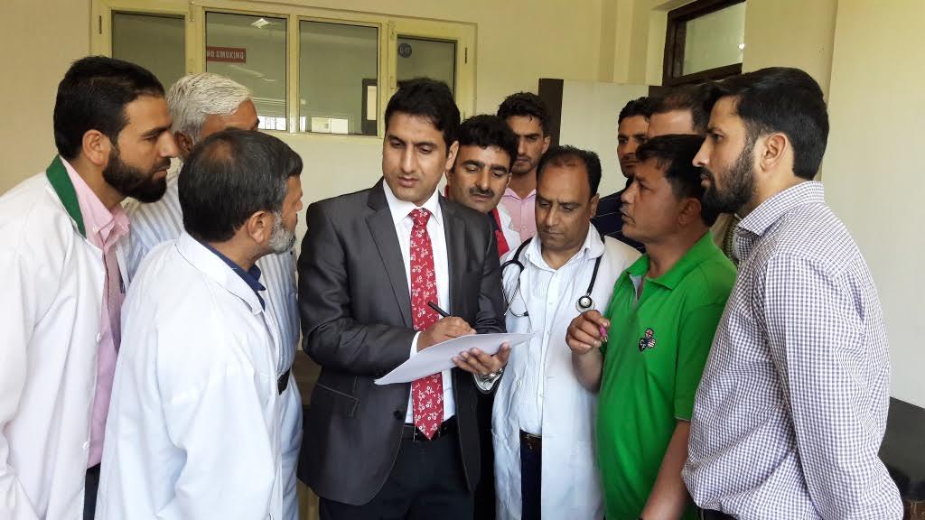 DDC Shopian assumes charge