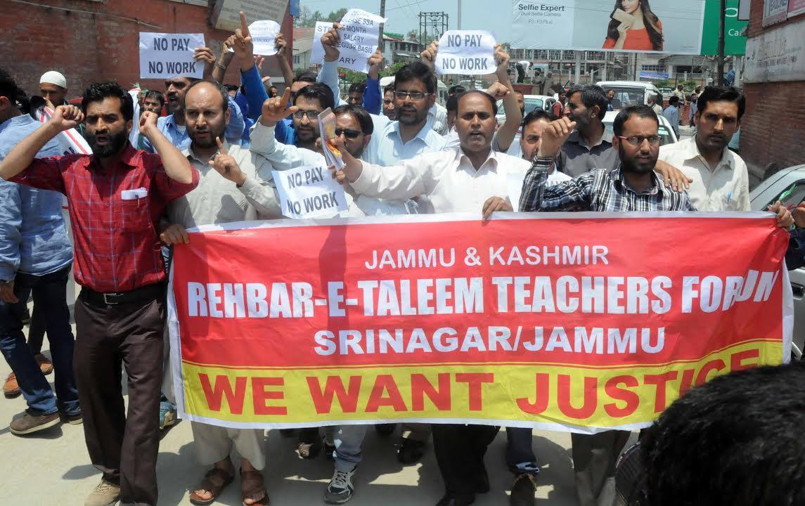 SSA teachers protest against delay in release of salaries