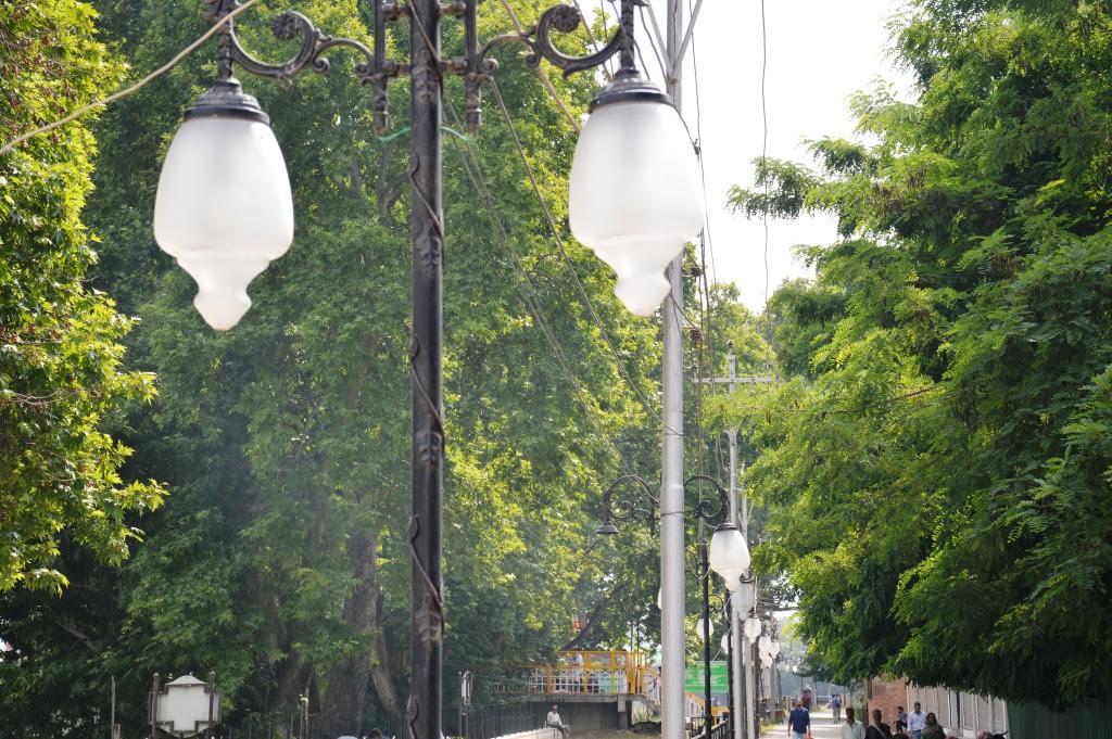 18000 street lights to light up Srinagar City