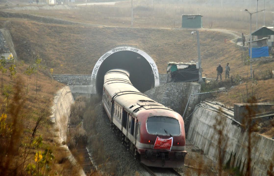 Train services resume in Kashmir after two days