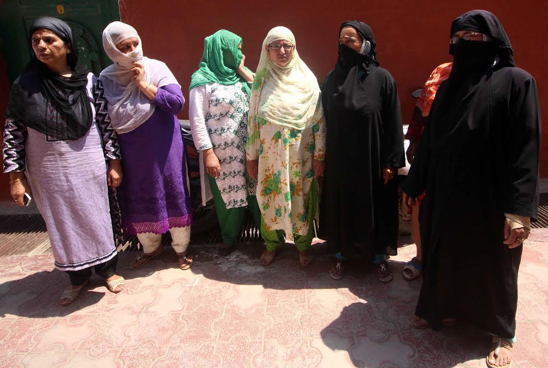 Lynching of DySP: Family of injured arrested youth protests in Srinagar