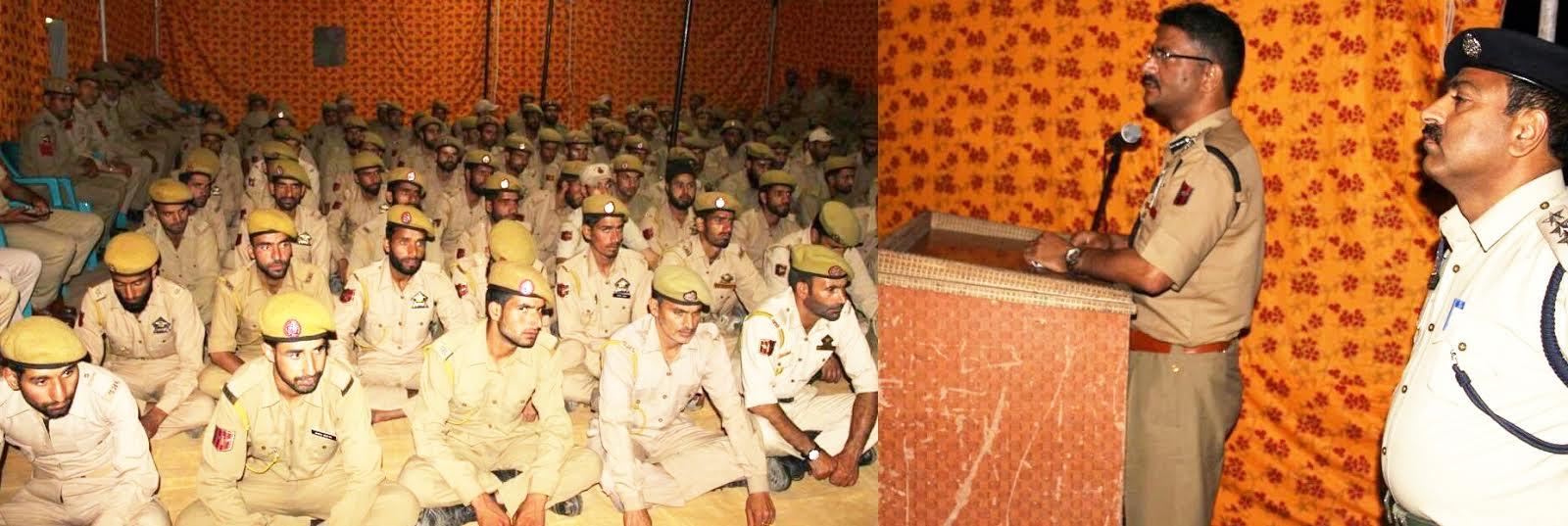 SSP Anantnag holds darbar with Police Jawans, officers