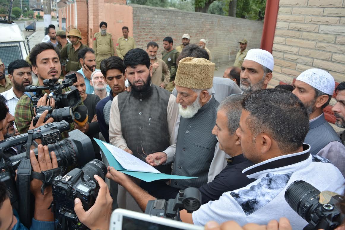 Altaf Shah, Raja Meraj-u-Din, Ayaz Akbar taken under preventive custody: Hurriyat (G)