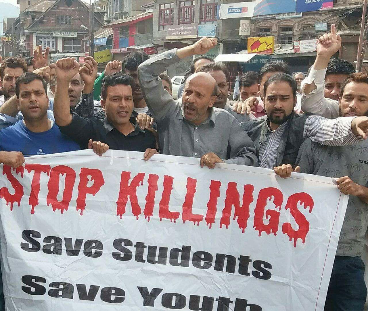 Er Rashid protests against civilian killings at martyrs graveyard