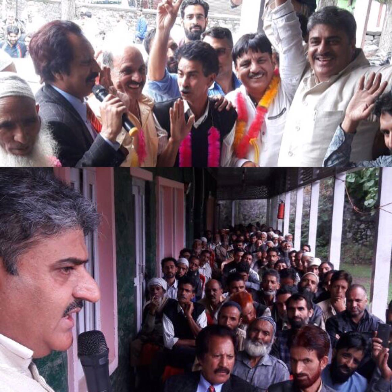 Sajjad Shaheen pays tributes to martyrs of July 13