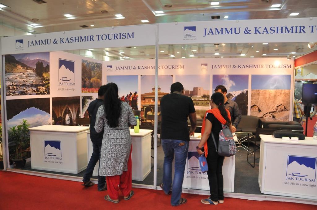 Tourism deptt grieved over death of yatris in road accident